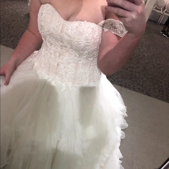 Oleg Cassini size 20(brought in to a size 18) - Picture 4 of 7